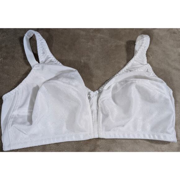Secret Treasures No Wire Free 5411 Bra Plus Size 42D 42 D White Rear Close - Picture 1 of 3
